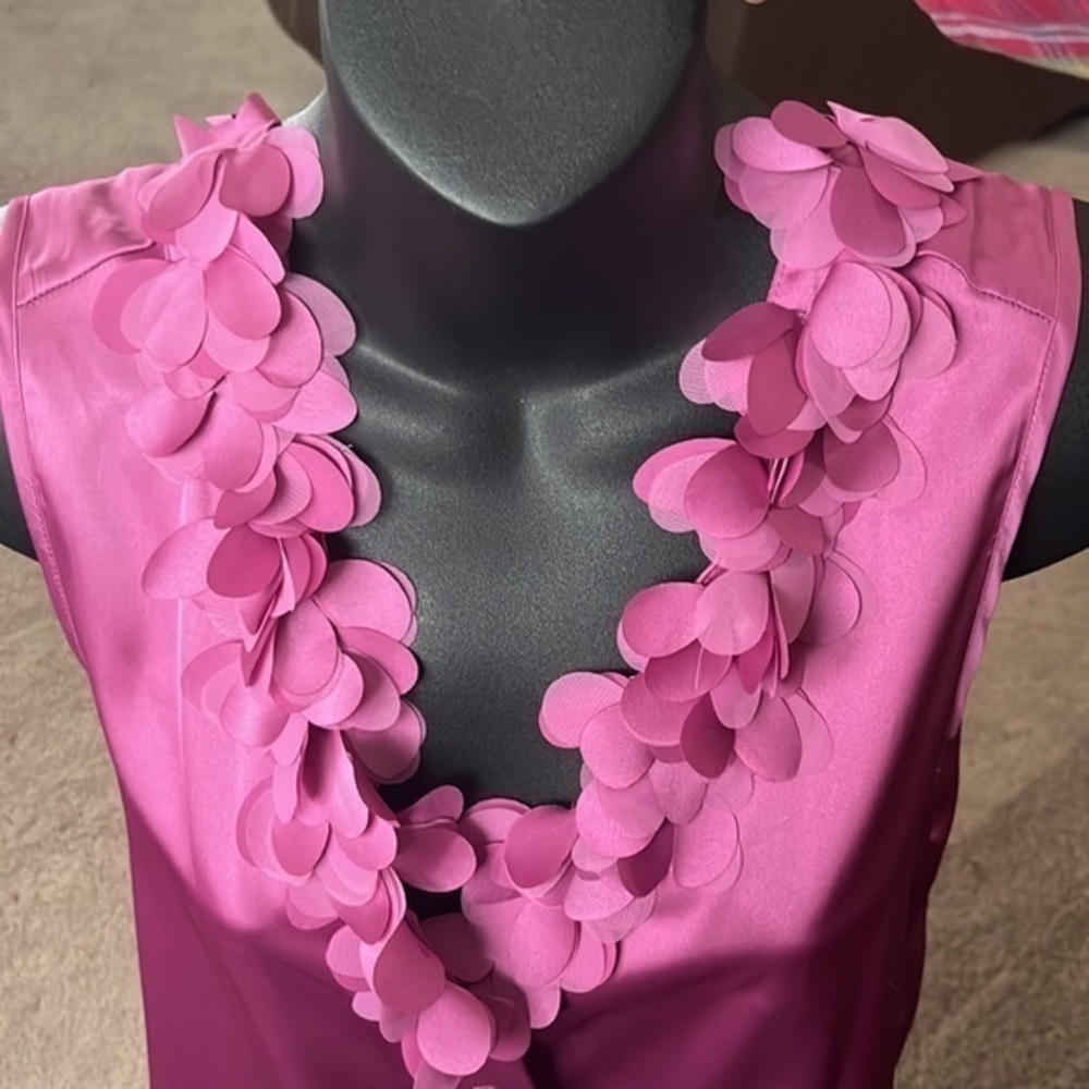 Ann Taylor bright pink satin feel top size 4